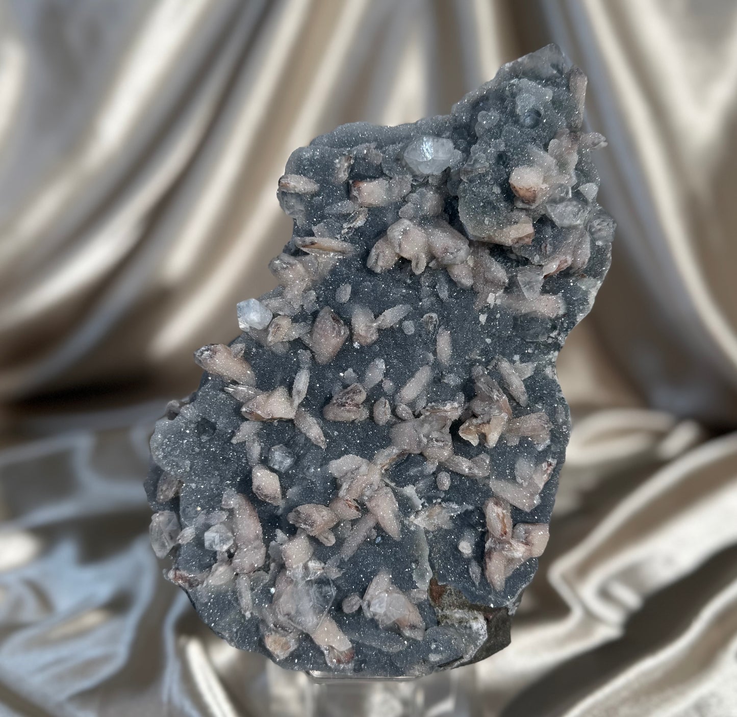 Blue chalcedony with Phantom Stilbite