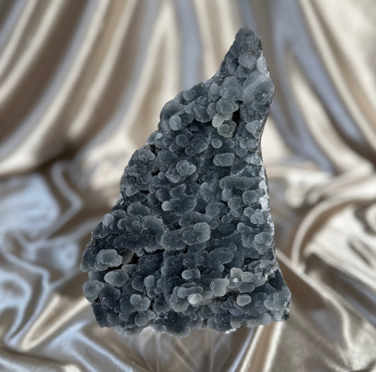 “Frosted pocket” Black chalcedony E