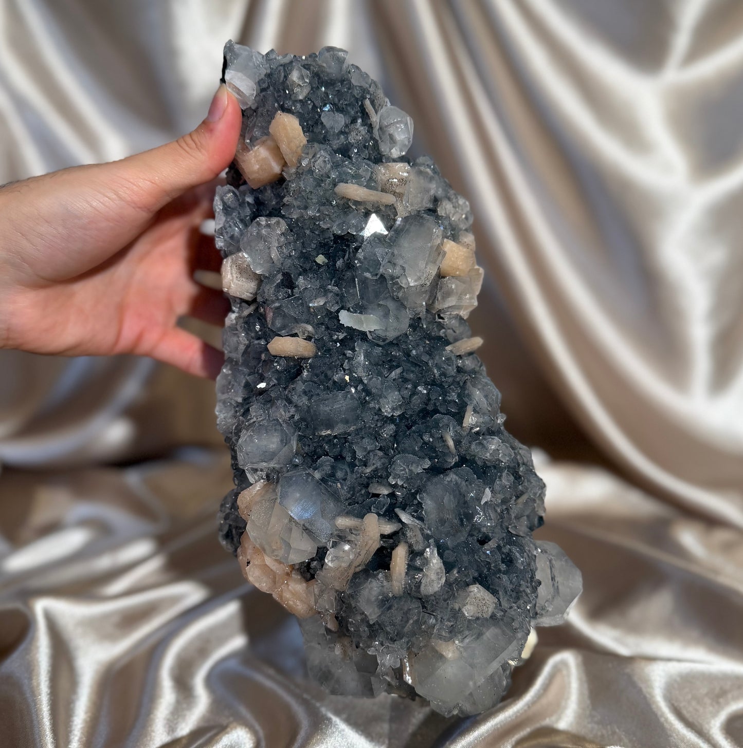 Apophyllite on Blue Chalcedony H