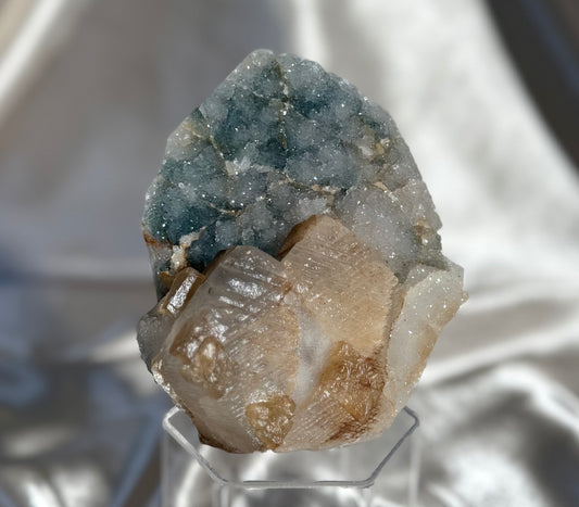 Calcites on Blue Chalcedony E