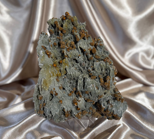 ‘Toadstool Pocket’ Gyrolite on Green Chalcedony D