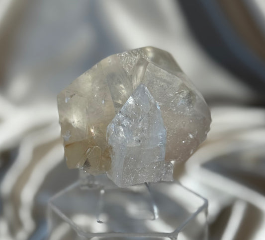 Diamond Apophyllite on Calcite