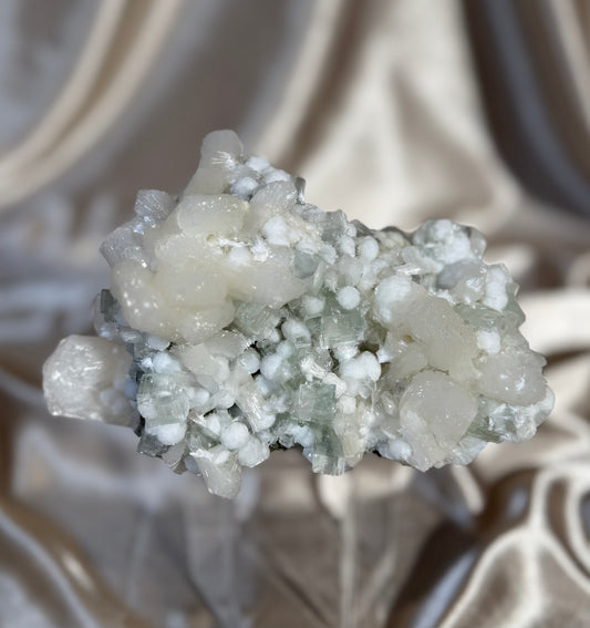 “Sage bloom” Apophyllite with Gryolite C