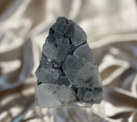 “Frosted pocket” Black Chalcedony H